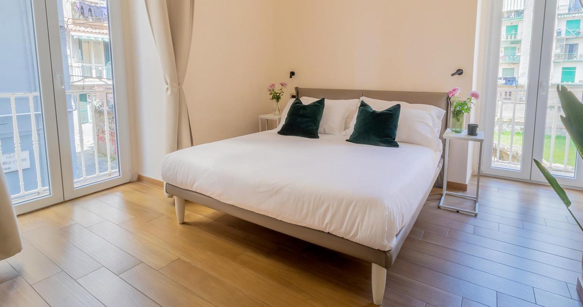 Musto Suites & Rooms Naples Exterior photo