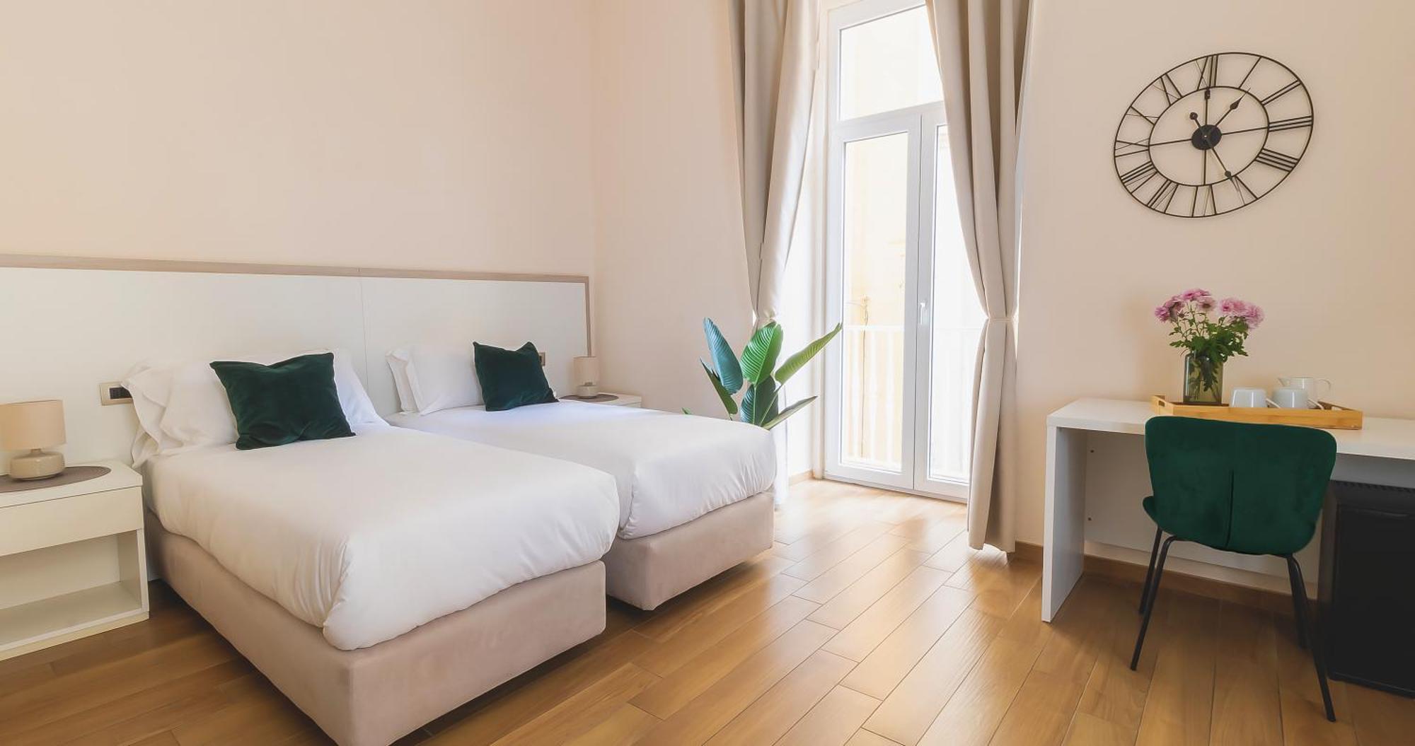 Musto Suites & Rooms Naples Exterior photo